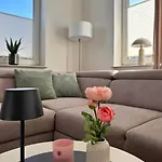 Apartment Upland-living