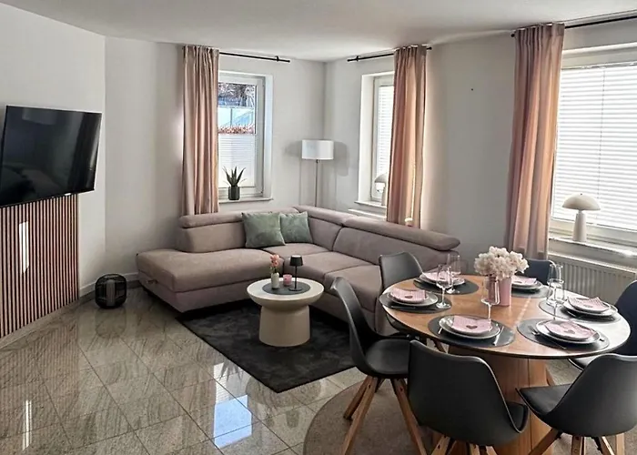 Upland-living شقة